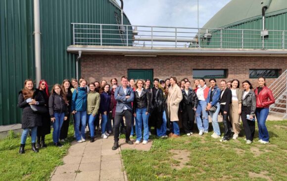 Poseta studenata Tehnološko – metalurškog fakulteta postrojenju našeg člana kompanije Almex